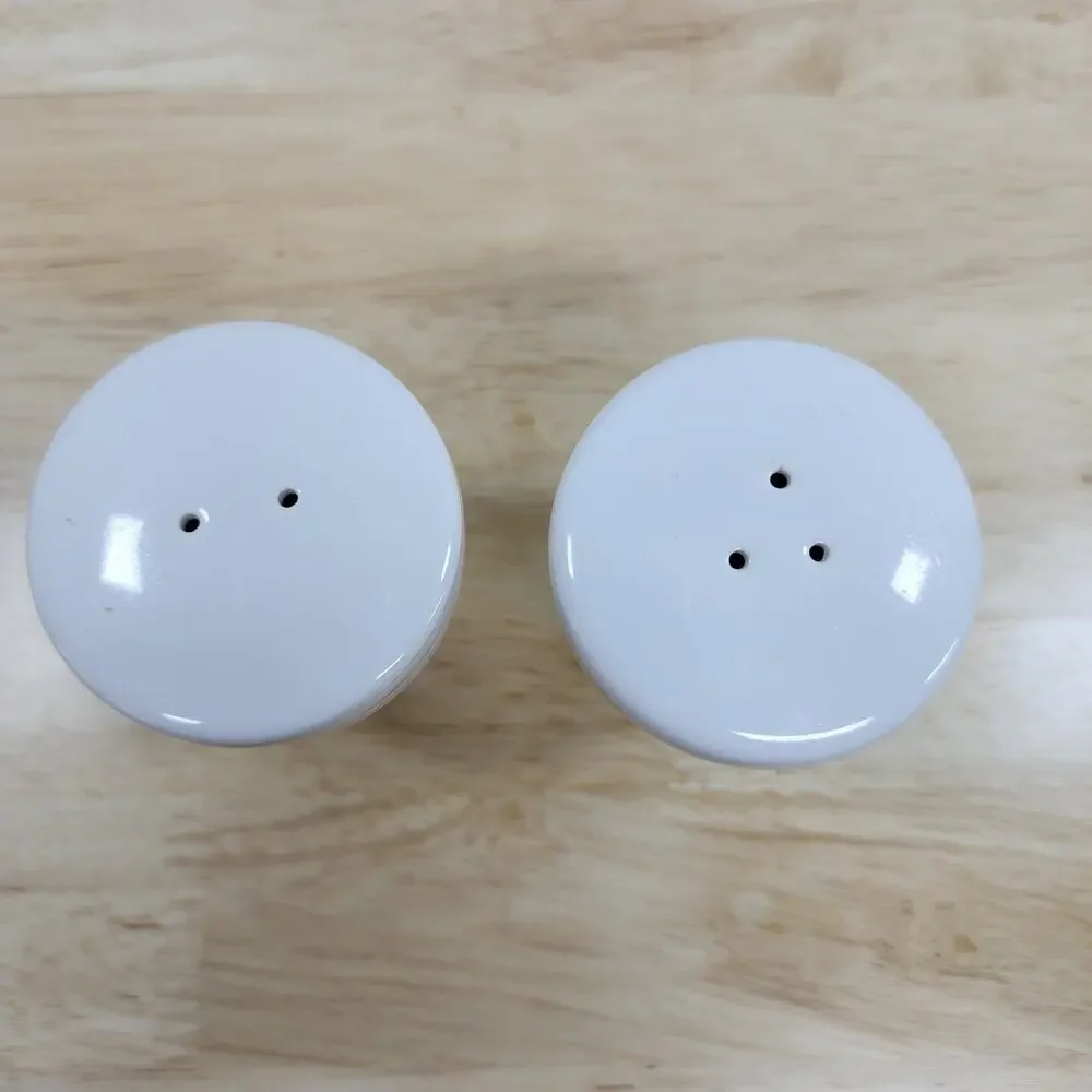 Longaberger White Traditions Salt & Pepper Shakers Set Ribbed Ceramic Microwave